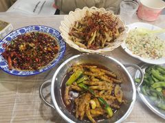 -江城燕子大排档(江汉路步行街店)