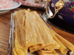 -毛辣果·贵州红酸汤牛肉火锅(西单店)