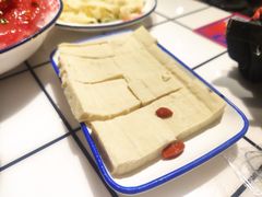 -喜悦小串丹东小黄牛海鲜烧烤大排档(民主广场店)