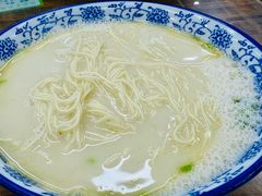 -雪琴面馆富安特色鱼汤面(城中花园店)