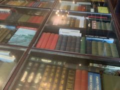 -钟书阁(松江泰晤士小镇店)