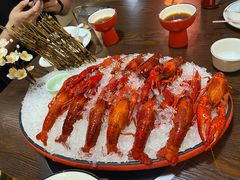 -虾弄弄海派小龙虾·牛羊蝎子火锅