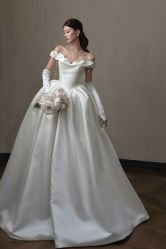 点击看大图 -GODDESS WHITE婚纱礼服(鹏城动力大厦店)