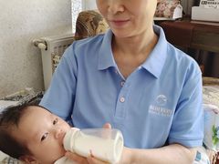 -鲸鱼妈妈月嫂/育婴师定制