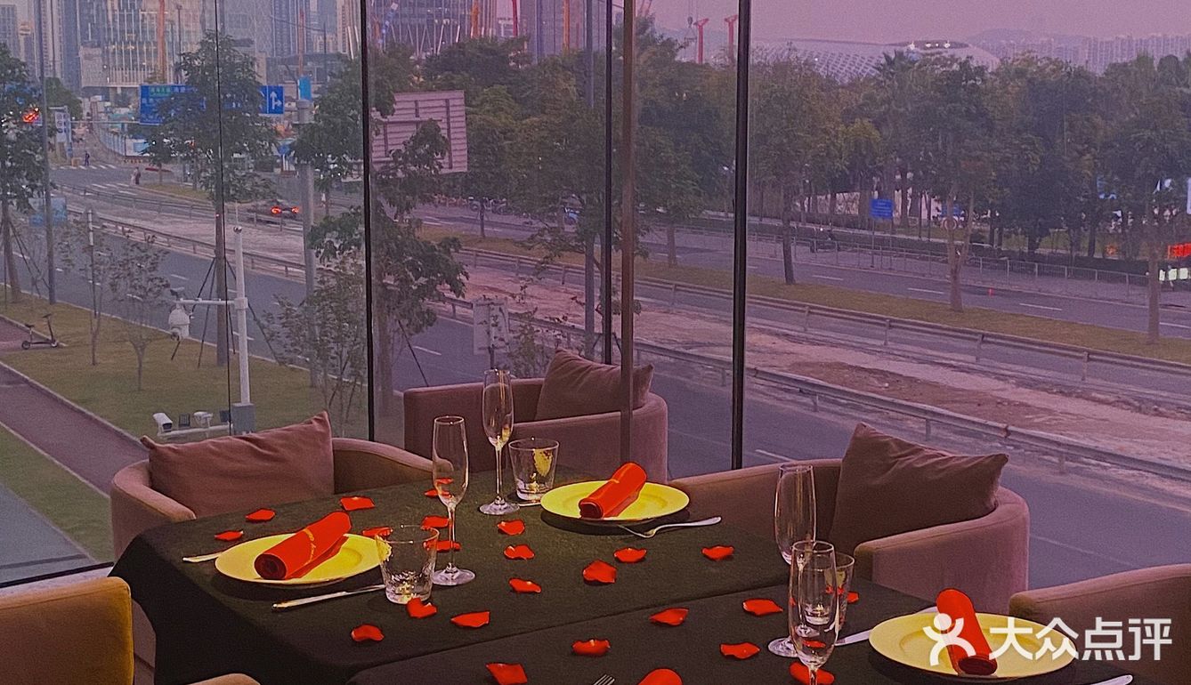 🥂🌌𝐖𝐚𝐧𝐧 𝐥𝐨𝐮𝐧𝐠𝐞 |享深圳湾最美夜景
