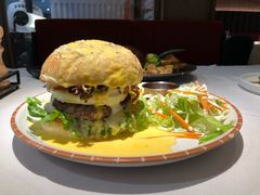 瀑布芝士牛肉汉堡-阿妮叶李(光谷世界城店)