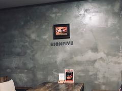 大堂-HIGH FIVE哈福手工汉堡(桂林路店)