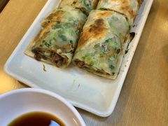 葱饼卷牛肉-台北楚楚园馅饼粥(虹桥南丰城店)