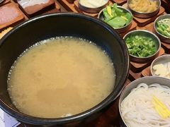 -银米·云南传统过桥米线(双廊黑金冠店)