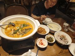 -湘力力小院·鱼汤泡饭(枫林路店)