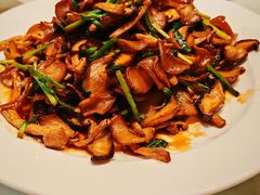 炒三菇-忠顺斋易州印象烤鸭店(东关新村店)