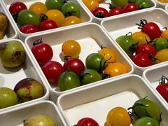 -涨巢·潮玩水疗局