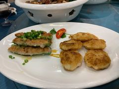 煎酿尖椒拼煎墨鱼饼-六婶西关小厨(光塔路店)