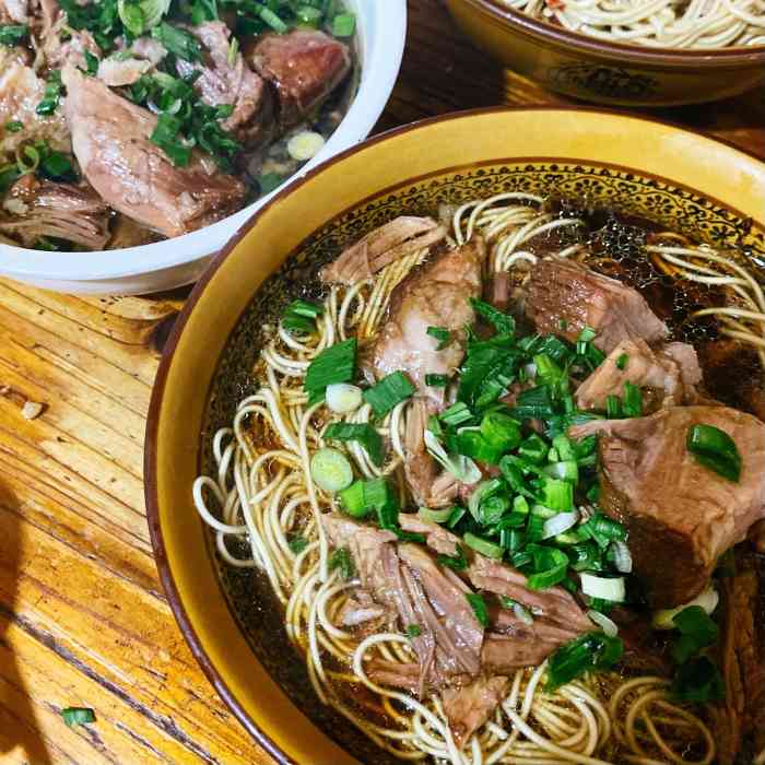 新市酱羊肉(万顺路店)-"去南浔办事,路过的一家面店,听说是家人气.