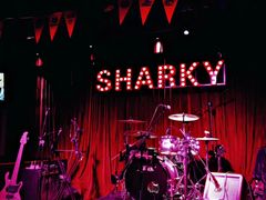 -鲨鱼美式餐厅酒吧Sharky