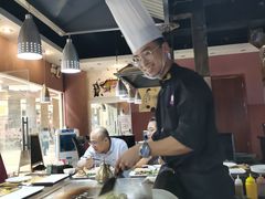 -利昂法式铁板主题餐厅(新奥购物中心店)