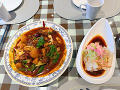 -丝路天山酒店(国际大巴扎店)