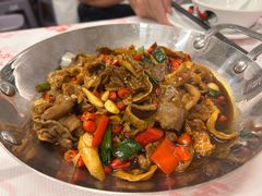 -堂瓦里·33年传统赣菜(第一街区店)