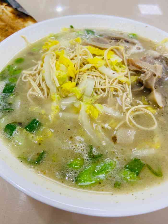 皖北义门羊肉汤-"真是深藏不露的一家店 汤很浓 奶白色的 .