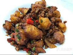 特色小土豆-辣四方新派川菜