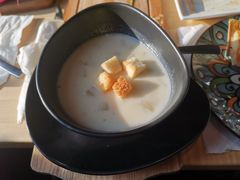 奶油蘑菇汤-LENBACH兰巴赫西餐啤酒坊(大连东港店)