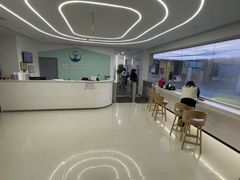 -鲸灵公元游泳中心