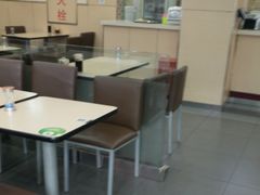 大堂-李先生牛肉面大王(营口大润发店)