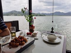 靠窗位-柳莺湖上·湖景餐厅·江南菜(西湖店)