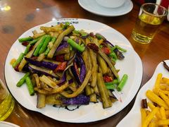 生炒豆角茄子-椒香川流不息川菜馆(二七北路店)