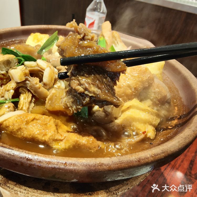 双流明城购物中心牛杂煲