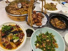 -围龙屋客家食府(福田店)