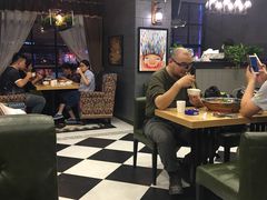 -愉肴麻辣香锅(中山路店)