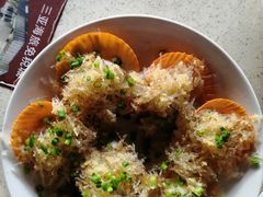 -三亚火车头万人海鲜广场