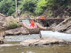 -安吉龙王山峡谷漂流