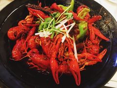 -虾弄弄海派小龙虾·牛羊蝎子火锅
