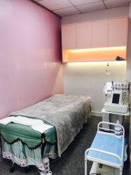 -斐尔国际皮肤管理中心