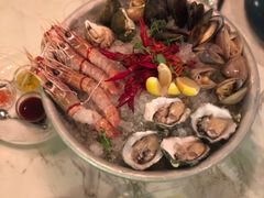 -La Mer Restaurant & Lounge