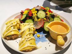 魔膳秘制吞拿鱼卷沙拉-魔膳厨房·果木牛排·西餐厅(MM2店)