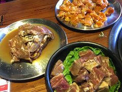 坛子大块肉-原始泥炉烤肉(总店)