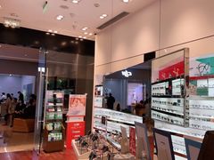 -LensCrafters亮视点·OAKLEY精选(静安嘉里中心店)