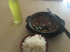 -董姑娘黄焖鸡米饭(辉县店)
