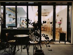 -尤加利咖啡馆