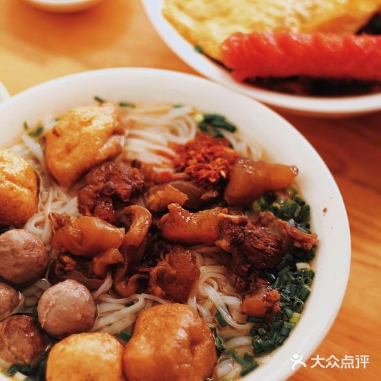 防城九妹牛腩粉