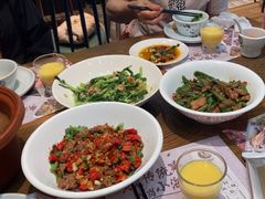 -黄泥岗·地道湖北菜(奥特莱斯店)