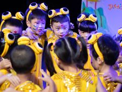 -猴有戏教育戏剧·音乐剧·主持口才·演讲朗诵辩论(环球港华师大校区)