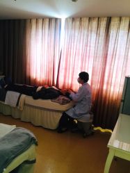 -南京健丽·去眼袋医疗美容机构