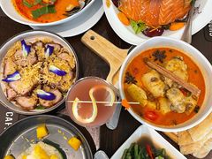 -Chom Cafe and Restaurant