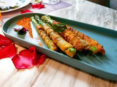 焗芦笋包肉-蜜桃花开·中西融合菜E&W(南长街店)