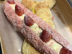 草莓魔法棒-奈雪的茶(亨特国际广场店)