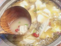 -周鱼小馆石锅酸菜鱼(活力汇店)